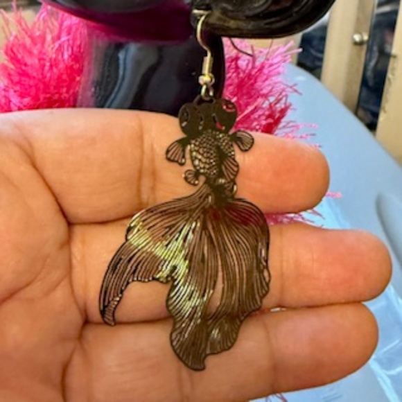 Koi fish wire earrings - Picture 2 of 4